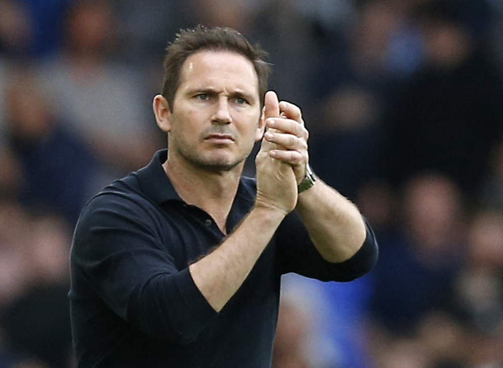Everton manager Frank Lampard applauds fans after the match against Brentford, Liverpool May 15, 2022. u00e2u20acu201d Reuters pic