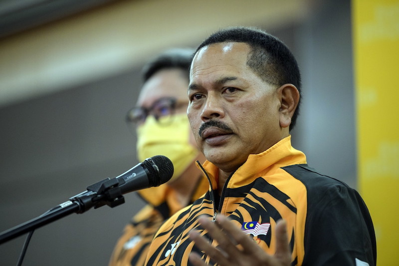 nChef de mission (CDM) Datuk Nur Azmi Ahmad has described today as a proud day for Malaysia at the 31st SEA Games in Hanoi. u00e2u20acu201d Bernama picnn