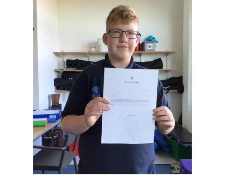Handley was ecstatic after receiving a letter from the Ukraine president and had shown the letter to his schoolmates. u00e2u20acu201d Picture via Twitter/educationgovuk
