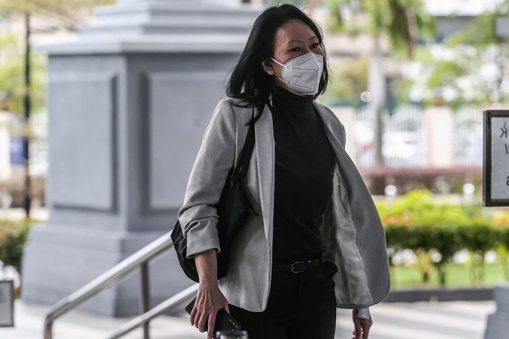 Former 1MDB company secretary Goh Gaik Kim at the Kuala Lumpur High Court Complex May 11, 2022. u00e2u20acu201d Picture by Hari Anggara