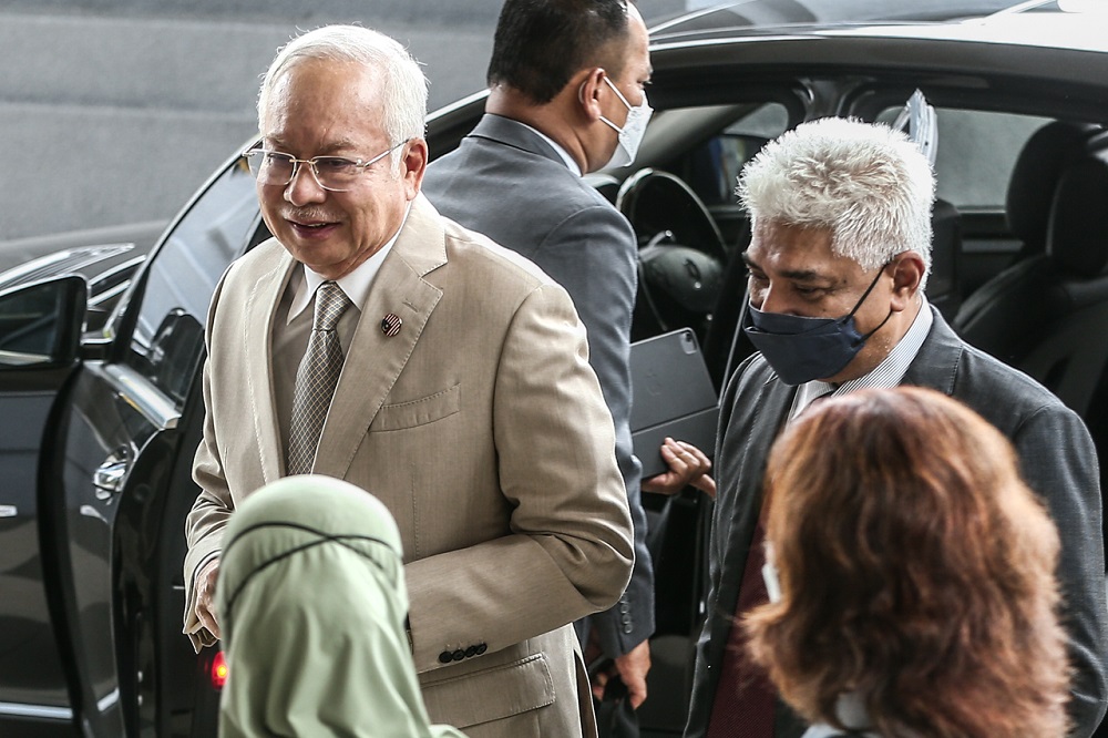 Former prime minister Datuk Seri Najib Razak at the Kuala Lumpur High Court Complex May 11, 2022. u00e2u20acu201d Picture by Hari Anggara
