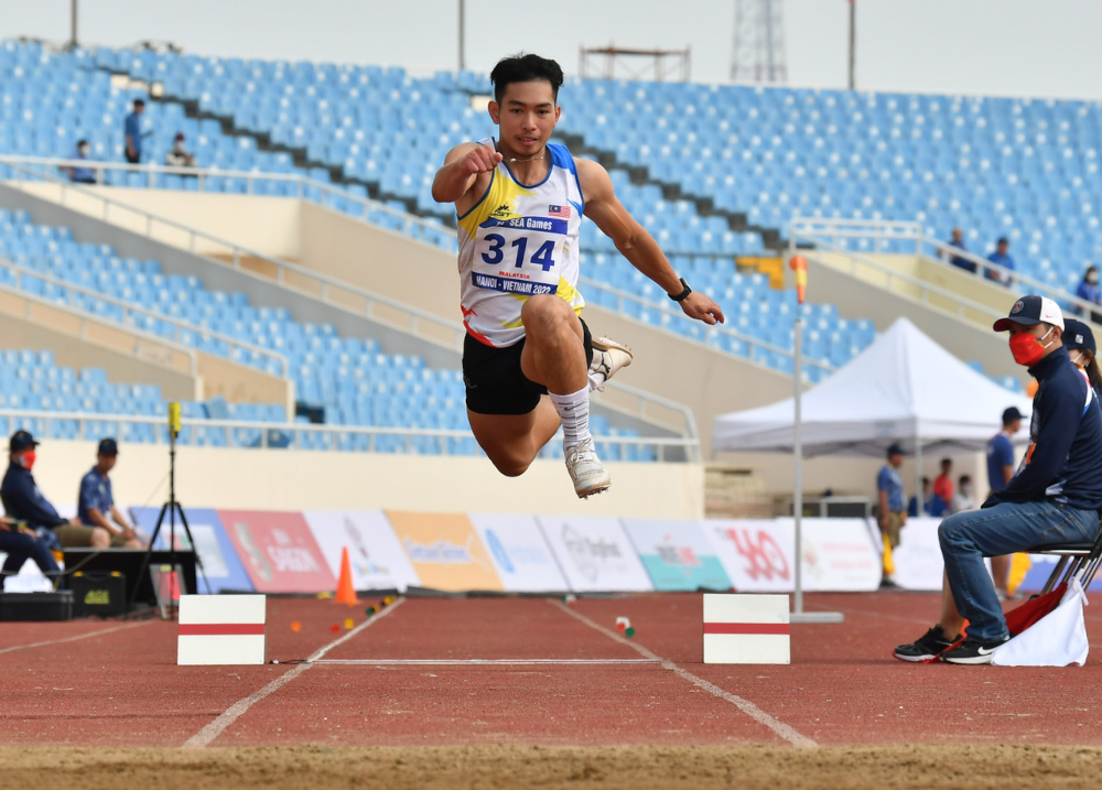 The soaring success of the 22-year-old Sabahan at the My Dinh National Stadium buried his long jump shortfall in the pit several days ago and also ensured that the Malaysian athletics camp met the target of five gold medals at the Games this time. u00e2u20acu201d Ber