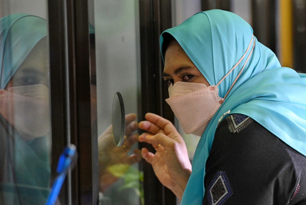 Hazlina Kasah, 46, pleaded not guilty to both charges which were read out to her by an interpreter before Judge Zulhazmi Abdullah. u00e2u20acu201d Bernama pic 