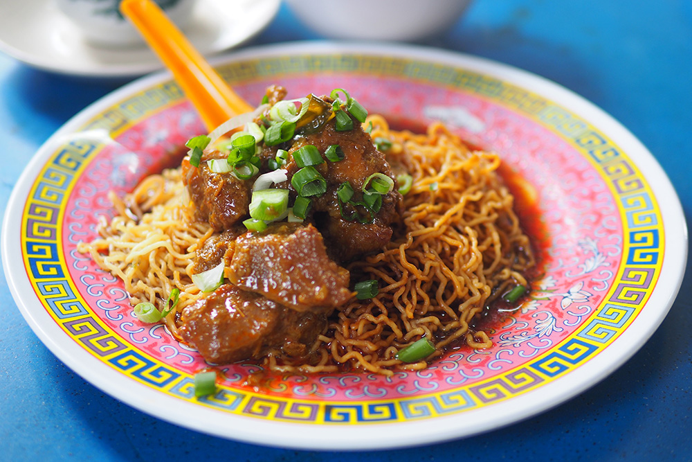 You can also order springy egg noodles served with curry pork ribs.