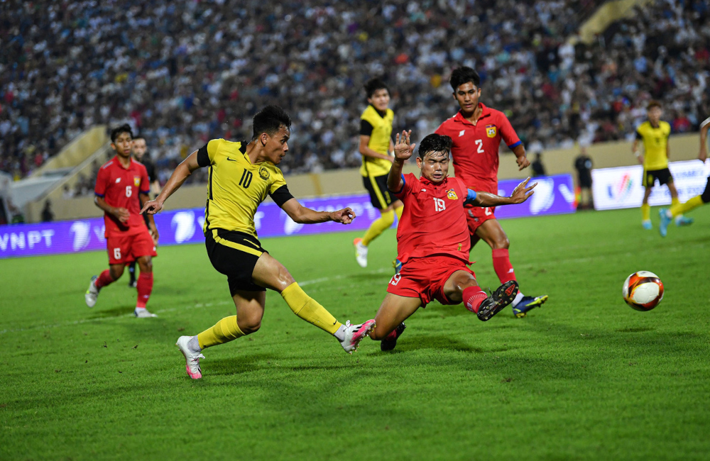 Luqman Hakim in action during the Group B of the menu00e2u20acu2122s football competition in the 31st SEA Games at the Thien Truong Stadium in Nam Dinh, Vietnam, May 11, 2022. u00e2u20acu201d Bernama pic 