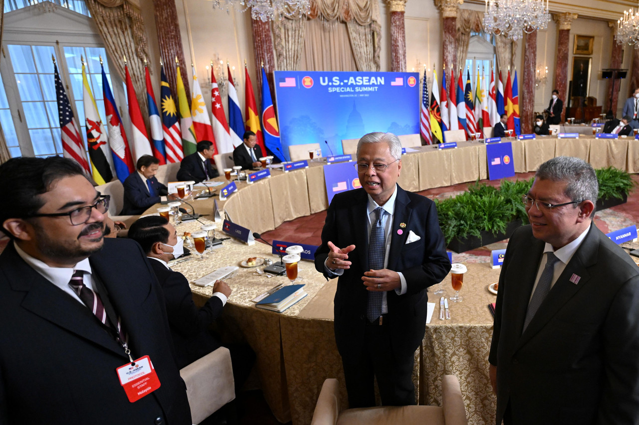 Prime Minister Datuk Seri Ismail Sabri Yaakob (centre) and Foreign Minister Datuk Seri Saifuddin Abdullah (right)attend working lunch hosted by Vice President of the US Kamala Harris at the US Department of State, May 14, 2022. u00e2u20acu201d Bernama pic