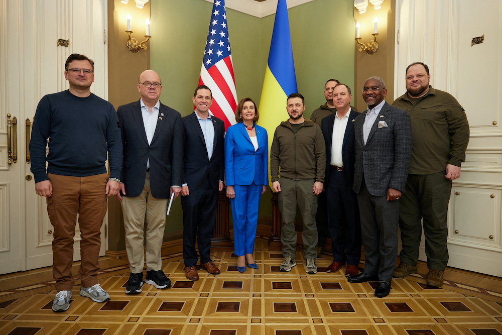 Ukraineu00e2u20acu2122s President Volodymyr Zelenskiy and US House Speaker Nancy Pelosi (D-CA) pose for a picture with their delegations before a meeting, as Russia's attack on Ukraine continues, in Kyiv, Ukraine April 30, 2022. u00e2u20acu201d Reuters picnn