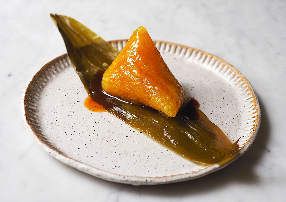 The alkaline water dumpling is superb with a supple texture and delicious drenched in 'gula Melaka' syrup.