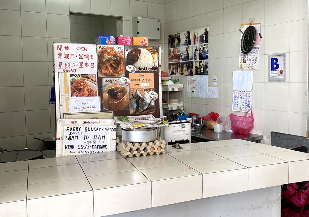 Look for her food stall at this almost empty food court right in front of Atria Shopping Gallery.
