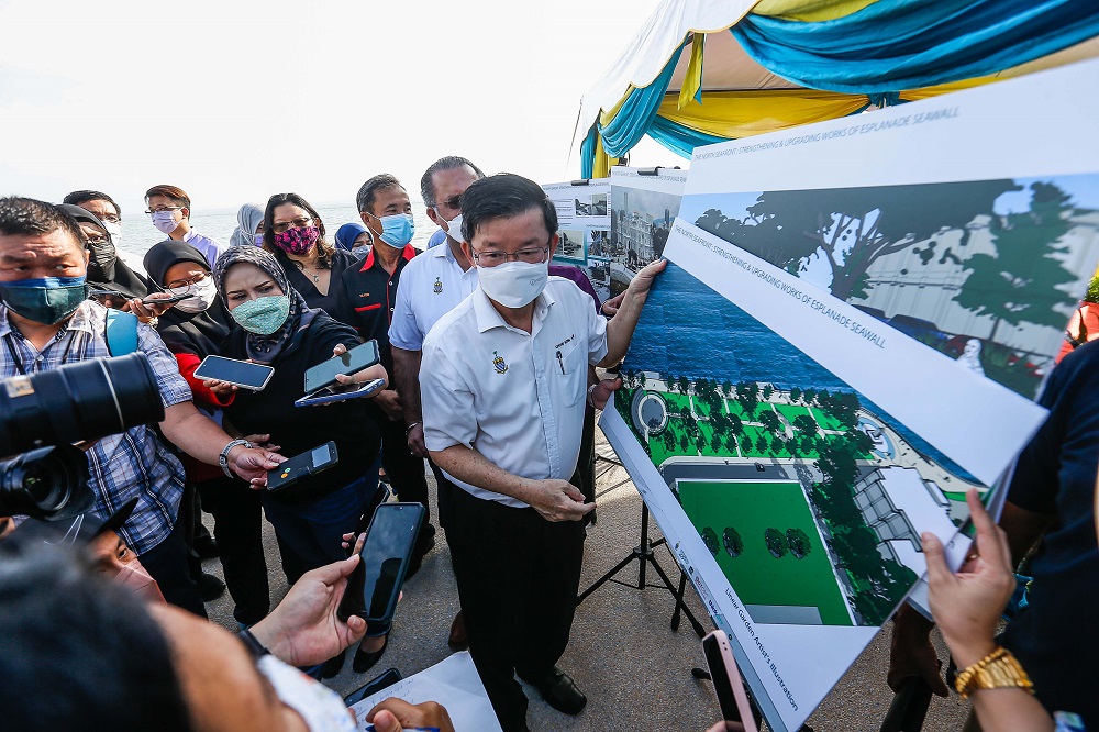 Penang Chief Minister Chow Kon Yeow speaks to reporters after officiating the newly-renovated Esplanade seawall in George Town May 13, 2022. u00e2u20acu2022 Picture by Sayuti Zainudin