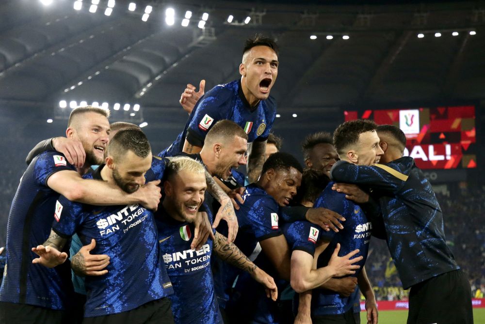 Inter Milan's Ivan Perisic celebrates scoring their fourth goal against Juventus with teammates at Stadio Olimpico, Rome May 11, 2022. u00e2u20acu201d Reuters pic