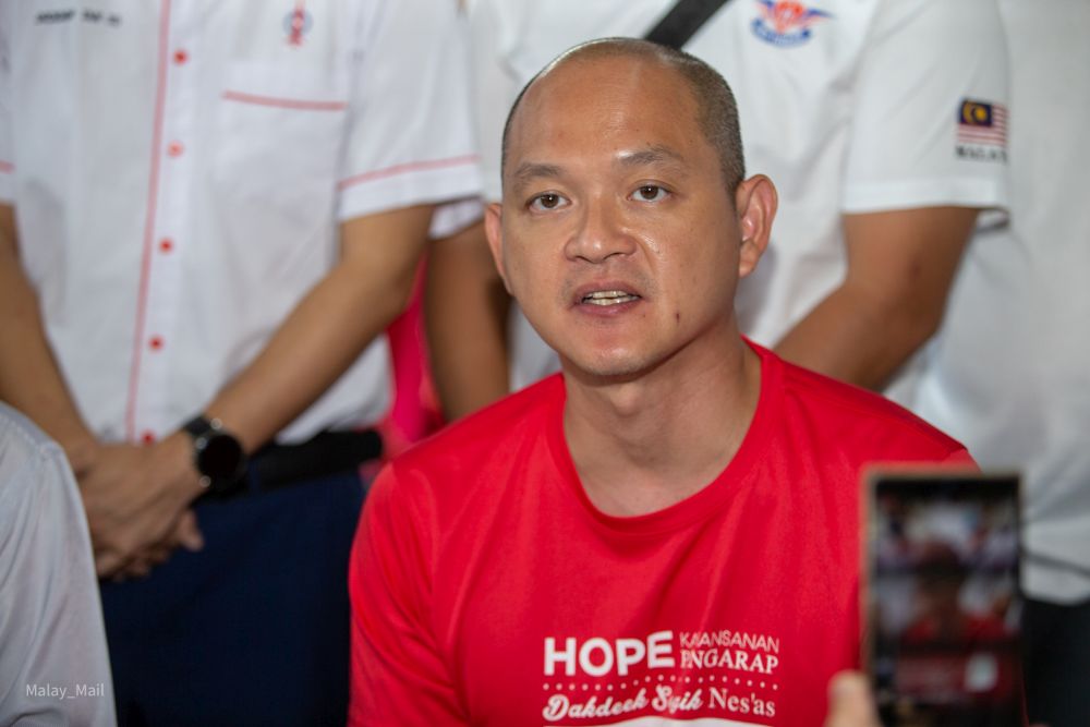 Bangi MP Ong Kian Ming speaks during a press conference in Kajang May 11, 2022. u00e2u20acu201d Picture by Devan Manuel