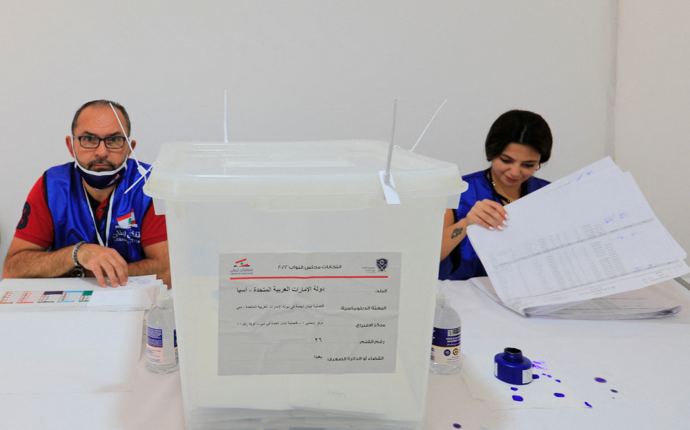 Lebanese organisers wait for voters to cast their votes for Lebanonu00e2u20acu2122s parliamentary election at the Consulate General of Lebanon in Dubai, United Arab Emirates May 8, 2022. u00e2u20acu201d Reuters pic