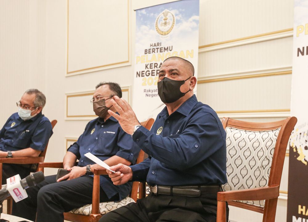 Perak Mentri Besar Datuk Seri Saarani Mohamad speaks during a press conference at Stadium Indera Mulia, Ipoh May 10, 2022. u00e2u20acu201d Picture by Miera Zulyana