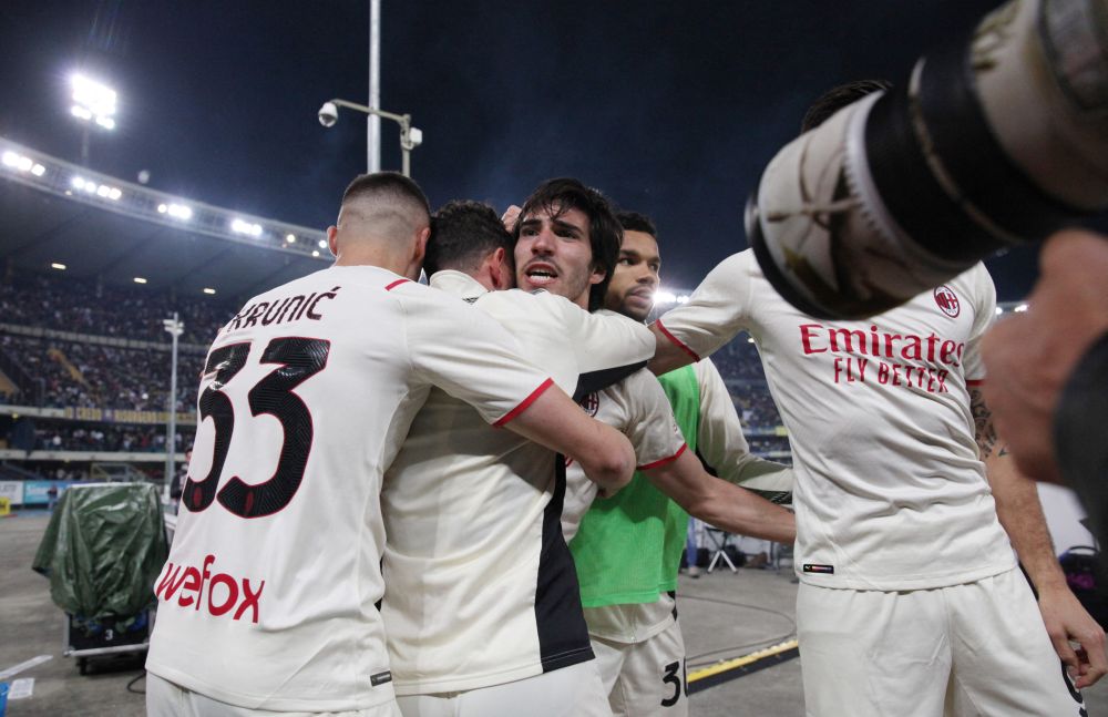 AC Milan's Sandro Tonali celebrates scoring their second goal with teammates against Hellas Verona at Stadio Marc'Antonio Bentegodi, Verona May 2, 2022. u00e2u20acu201d Reuters pic