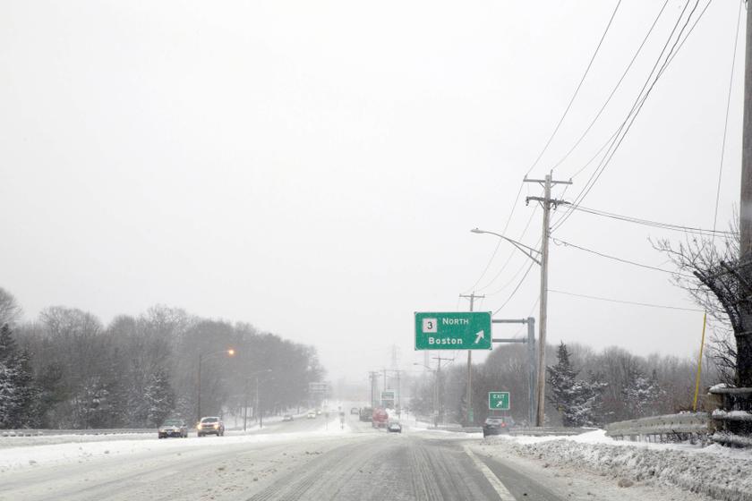 A general view of snow-covered roads in Weymouth, Massachusetts January 22, 2014. u00e2u20acu201d Reuters pic