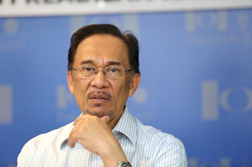 Datuk Seri Anwar Ibrahim press conference taken on June 19, 2013. u00e2u20acu201d Picture by Choo Choy May