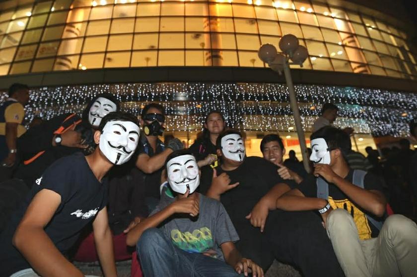 Protestors gather in front of Sogo shopping mall before the u00e2u20acu02dcTurunu00e2u20acu2122 anti-price hike rally in Kuala Lumpur December 31 2013. u00e2u20acu201d Picture by Saw Siow Feng