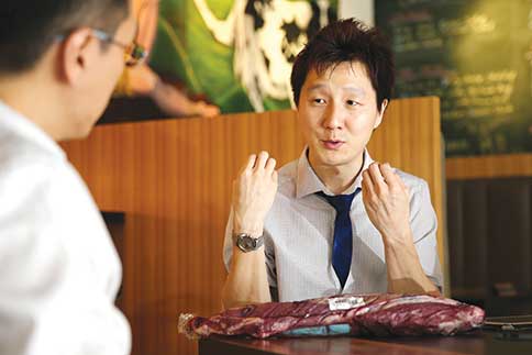 Choi explains the difference between dry and wet ageing.