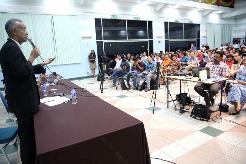 Director of the Archdiocesan Pastoral Institute, Father Clarence Devadass, speaks at a forum on freedom of religion in Petaling Jaya January 13, 2014. — Picture by Choo Choy May