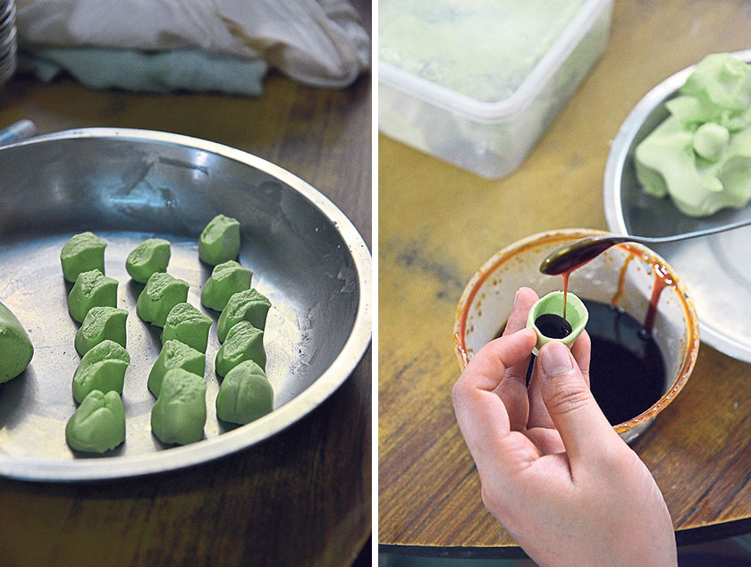 The light green dough is naturally coloured using pandan juice and pinched into tiny morsels (left). Unlike other places, they shape the dough into cups and fill it with gula Melaka syrup (right)