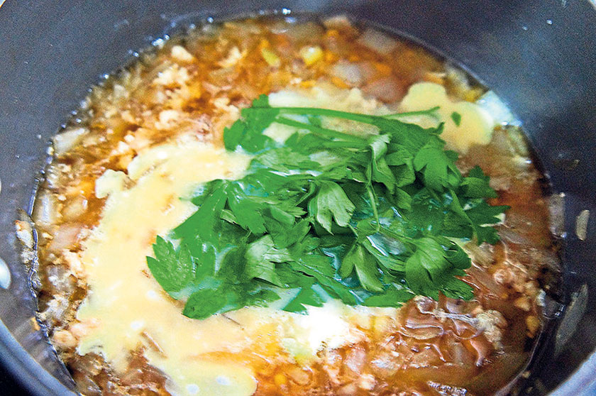 Add parsley after the egg is cooked and it is ready to serve!