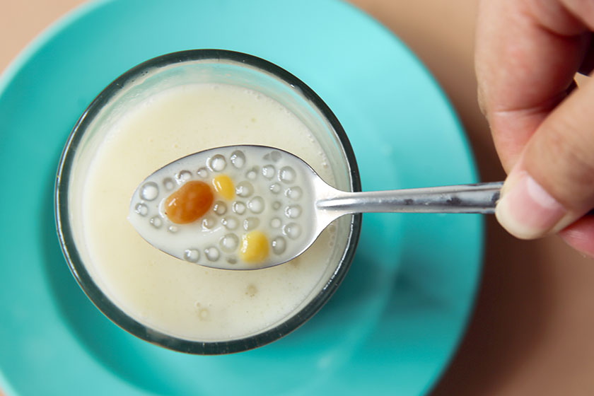 The payasam served here is a milky deluxe version filled with goodies like nuts, sago pearls, raisins, gram dhal and Indian vermicelli strands