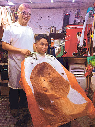 Ken with yet another satisfied customer.