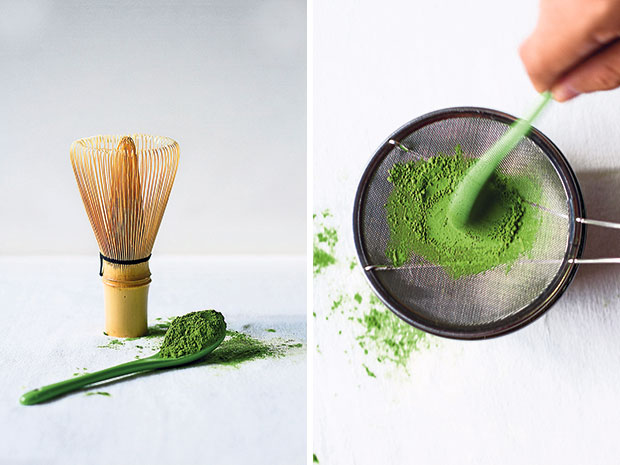 A traditional Japanese chasen tea whisk and a spoonful of unsweetened matcha (green tea powder) (left). By using a fine-meshed strainer to sift the powder first, unsightly lumps in the matcha tea are avoided (right).