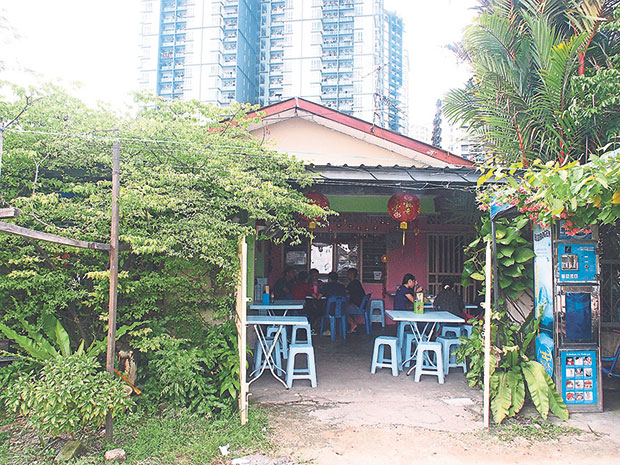 The no name eatery is in a house just off Jalan Chong Hwa, Setapak.