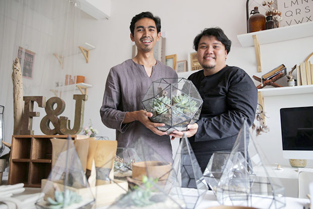 Muhamad Faizal bin Mahmud and Muhamad Faisal bin Hashim delved into terrariums when they wanted a garden but couldn’t do it because they lived in an apartment.
