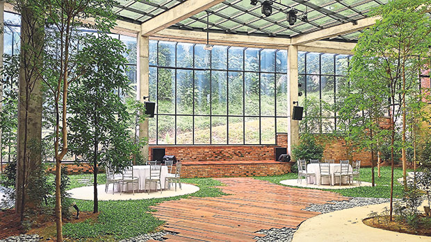 Glasshouse at Seputeh offers sweeping views of the greenery around and natural light in the comfort of a fully air-conditioned space.