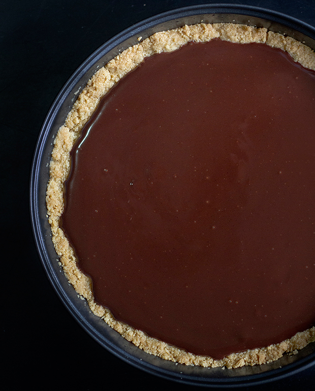 The tart is now ready to refrigerated until the ganache filling has set