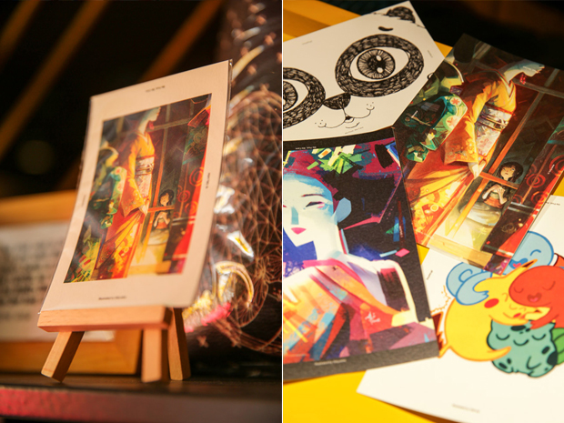 Anime fantasies also come alive on the postcards (left). Various media are used for the postcards that include ink drawings or even digital art (right)