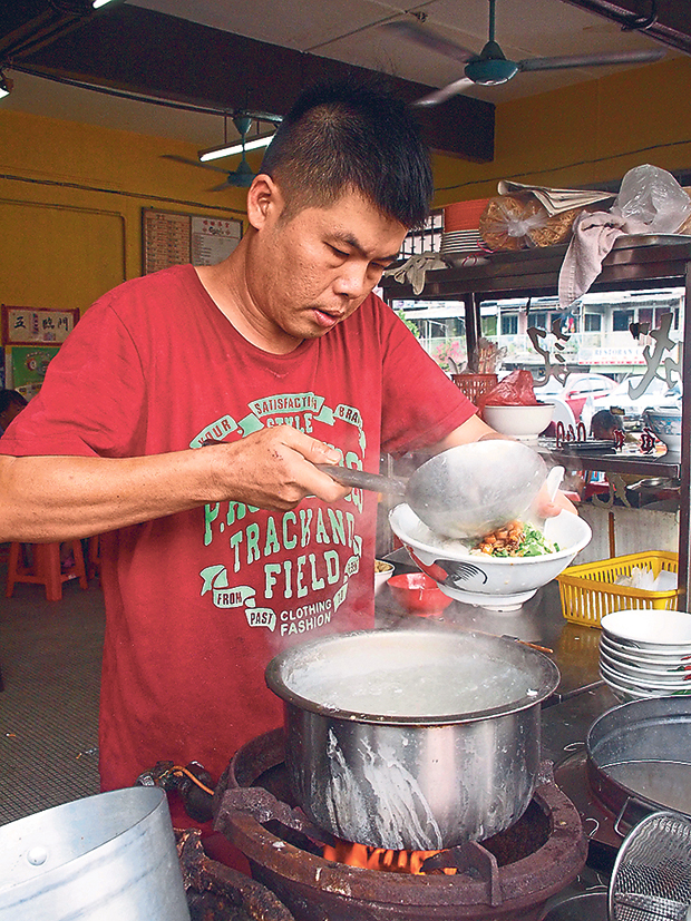 Second generation owner Chua Wai Leong inherited the stall from his father