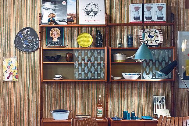 1950s-style Biri-straw wallpaper at Fuglen Tokyo