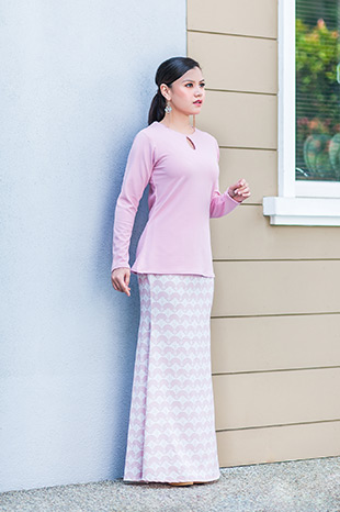The Surihani by Batika collection features modern pieces in pastel shades to fit actress Lisa Surihani’s sweet personality.