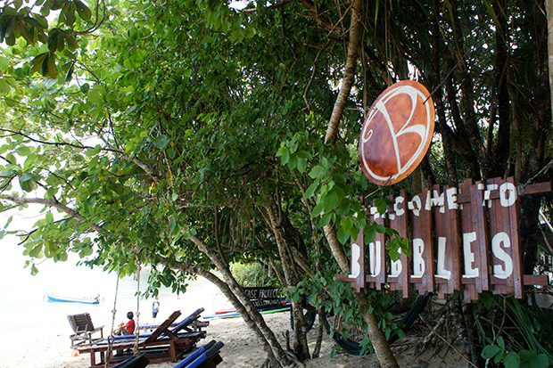 Bubbles Dive Resort was established in 2010 in a pristine cove on the southern tip of Perhentian Besar.
