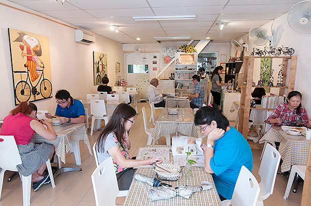Drop by The Leaf Healthy House at Penang Street for a wholesome meal made with natural ingredients.