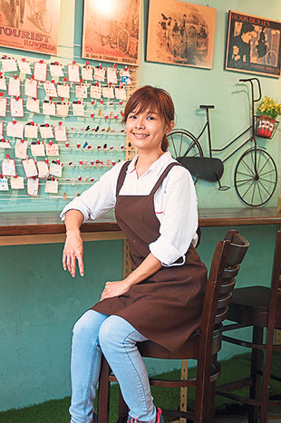 The Leaf Healthy Food’s Lee Siew Cheng wanted to provide clean, healthy vegetarian food that are both delicious and free from preservatives when she started the cafe