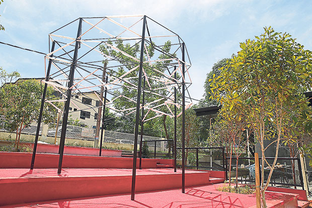 The bright red of the stage came after the suggestion by APW chief executive officer Ee Soon Wei to add a bit of wow factor.