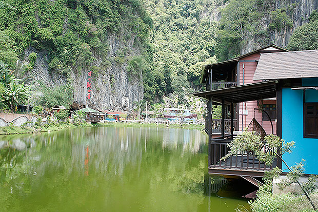 The lakefront chalets can be rented for overnight stays.