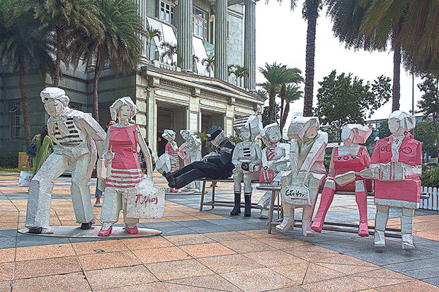Ju Ming’s painted bronze Living World Series (2011): Guess which one of these figures is a “self-portrait” of the artist? — Pictures by Kenny Mah