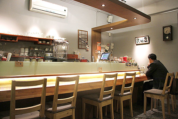 The izakaya-style bar at For Farm Burger.