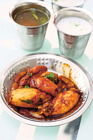 You get more seafood choices on Sunday like this tender squid cooked in a black pepper sauce.