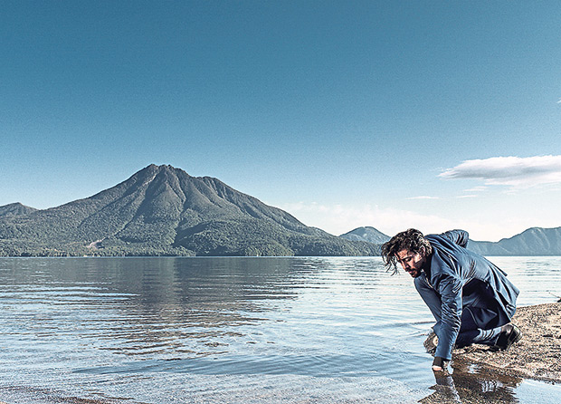 When they were filming the advertisement for This is Water in Hokkaido, a fox that is believed to bring good luck appeared at one of their locations.