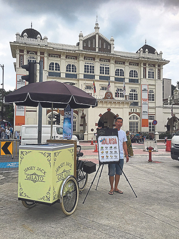 You can find their tricycle in front of the KL City Gallery everyday from 10am to 6pm.