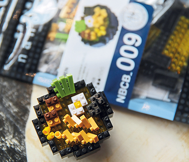 A slurp-worthy bowl of nanoblock ramen.