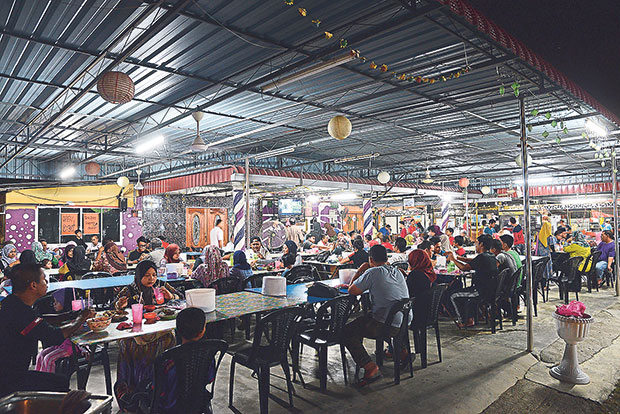 The stall can now accommodate up to 400 customers at one time.