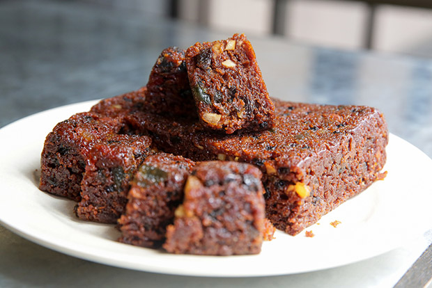 A family specialty is the steamed English fruit cake that is appreciated for its delicate texture.